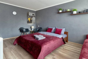 Гостиница BASEINA 11 - CENTER CITY - TWO BEDROOMS - NICE VIEW - Gulliver Arena City  Киев